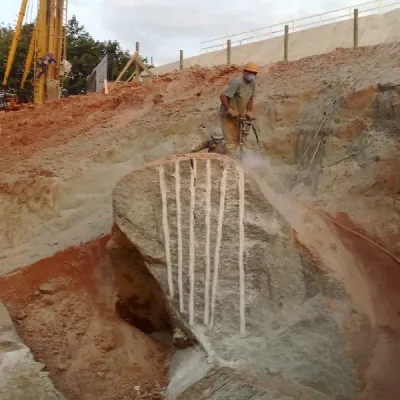  Foto Desmonte De Rocha Frio 01 43 11zon